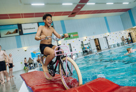 Swim is cool: zwemprogramma voor basisscholen in Noord-Holland