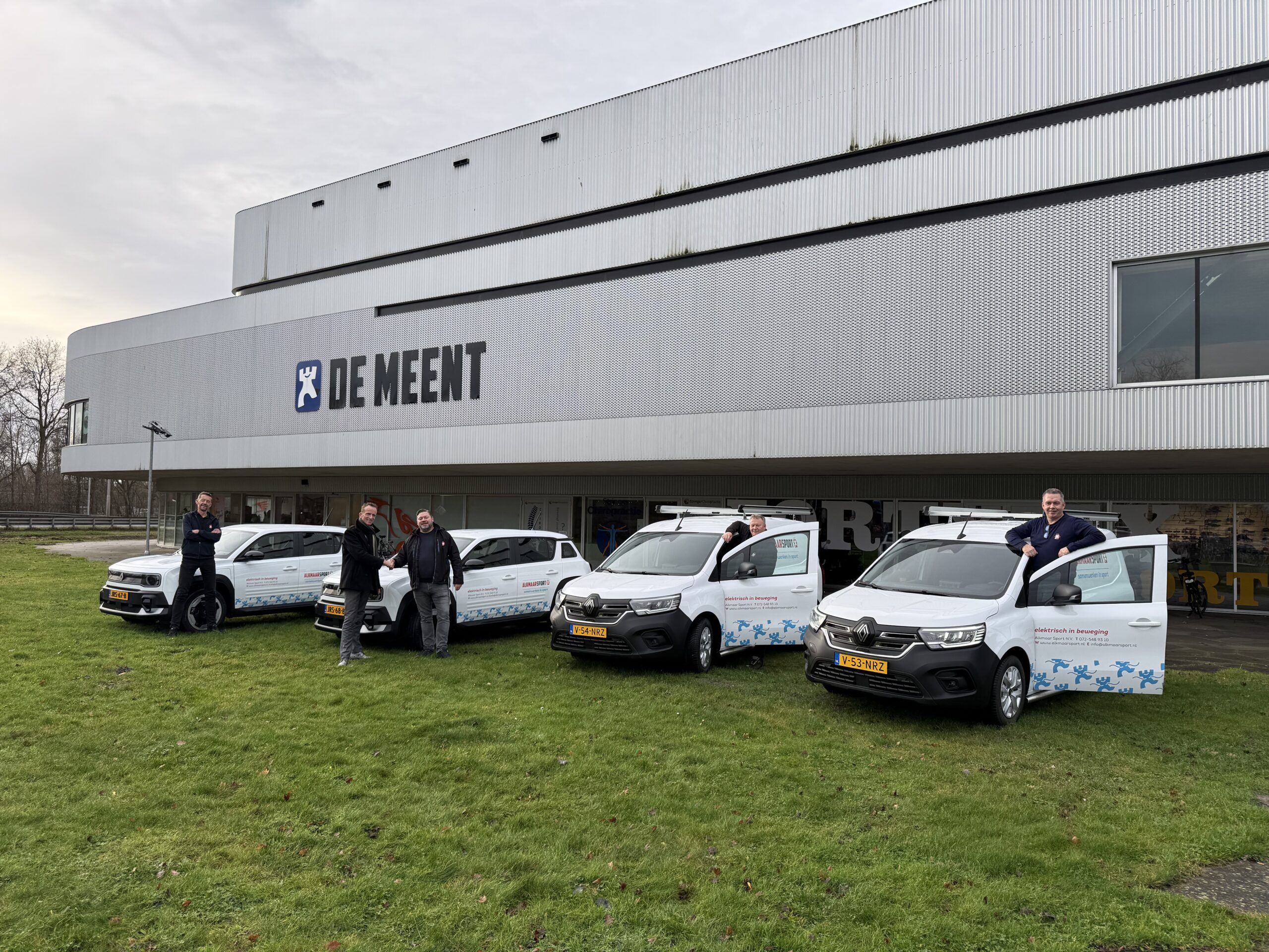 Alkmaar Sport verduurzaamt wagenpark met vier nieuwe elektrische Renaults